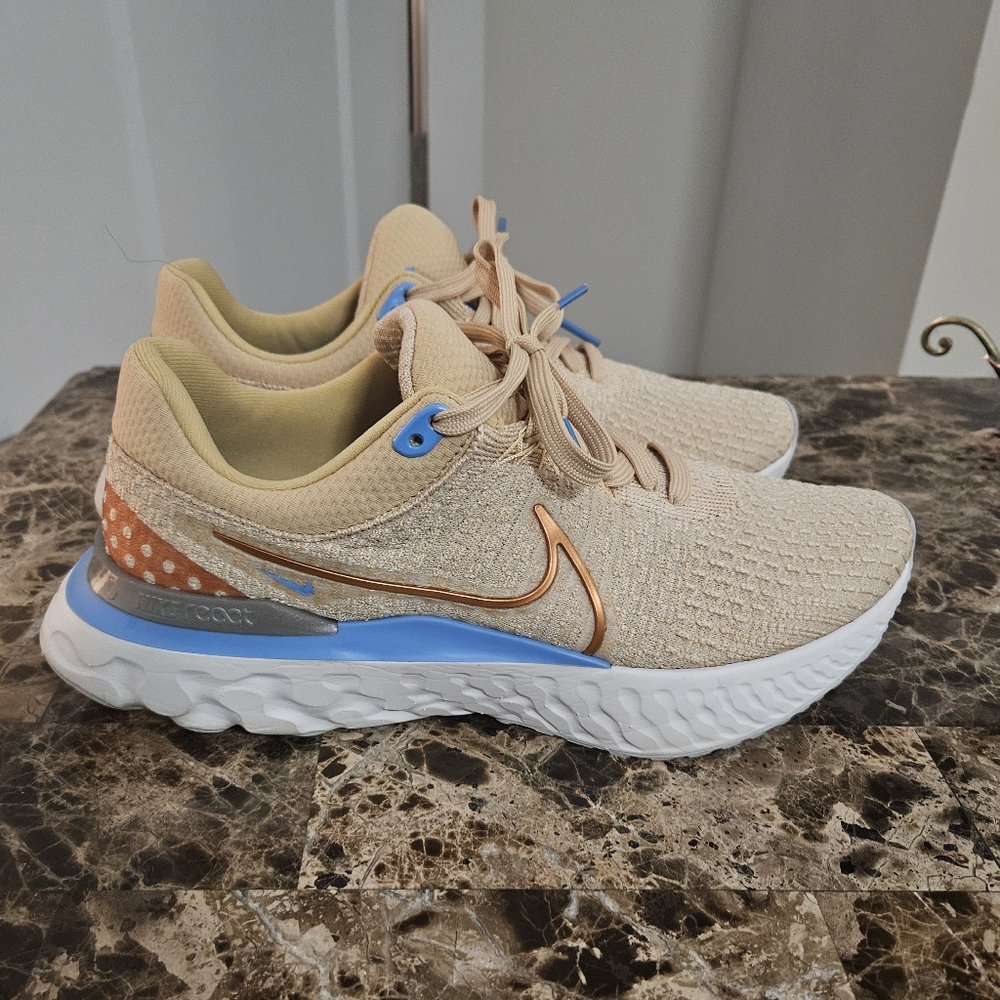 Barley worn Nike React Infinity Run Flyknit 3